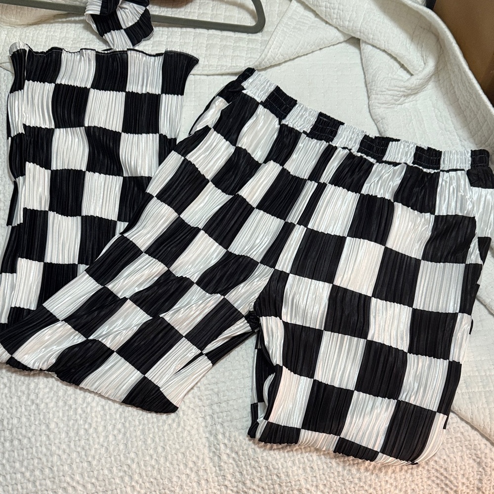 Dressed in LALA Black and White Checker Wide-Leg Pantsuit - Picture 2 of 4